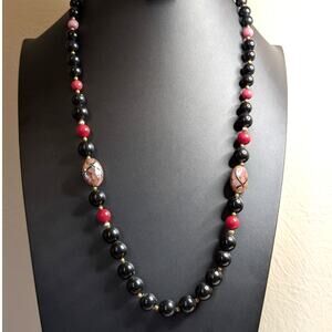 Vintage Black Burgundy Rose Stone Gold Tone Cloisonne Graduated Bead Necklace